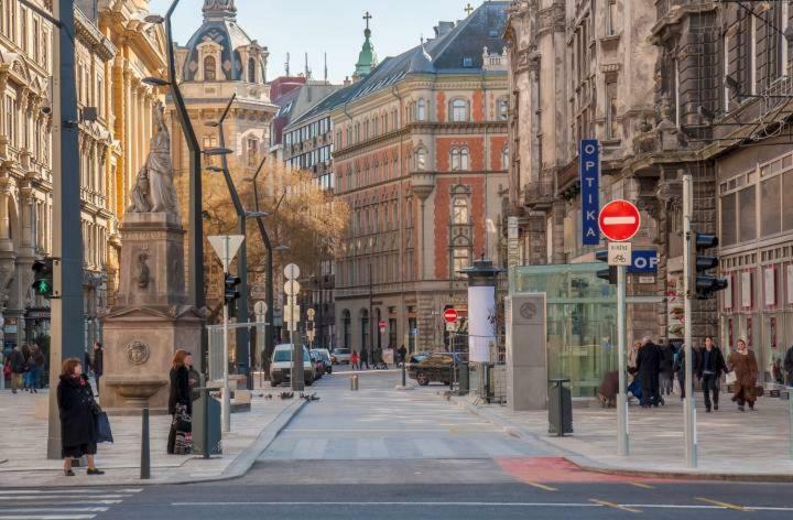 Prime Time Vaci Budapest Eksteriør billede